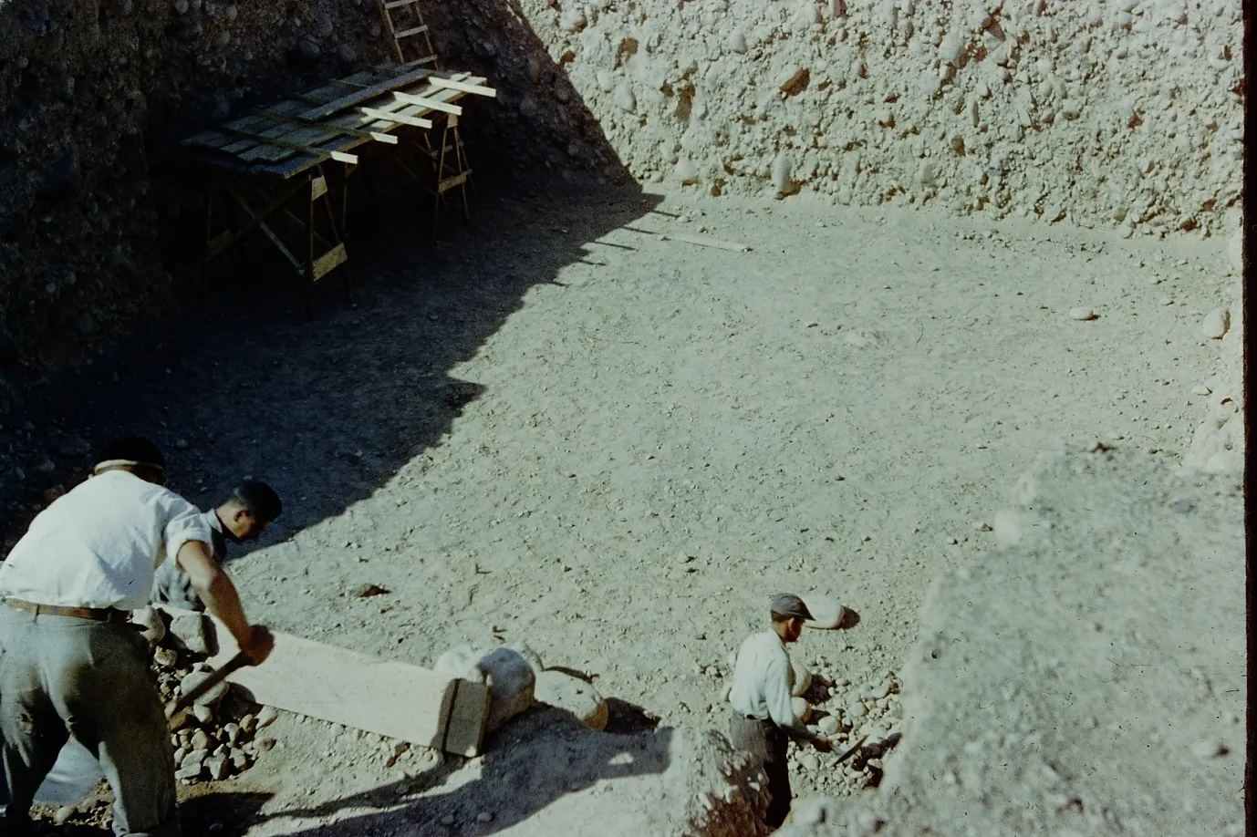 Construcción observatorio Cerro Calán en 1958