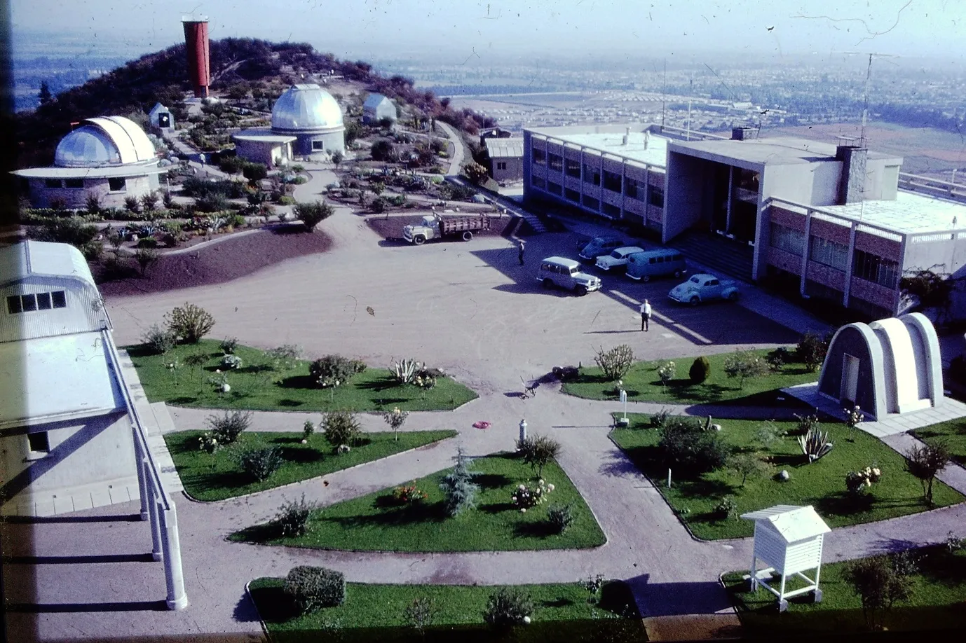 Dependencias Observatorio Cerro Calán en los 60s