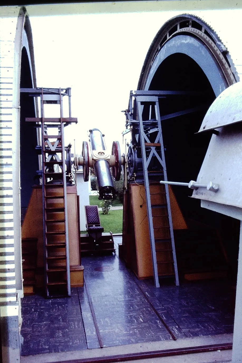 Dependencias Observatorio Cerro Calán en los 60s