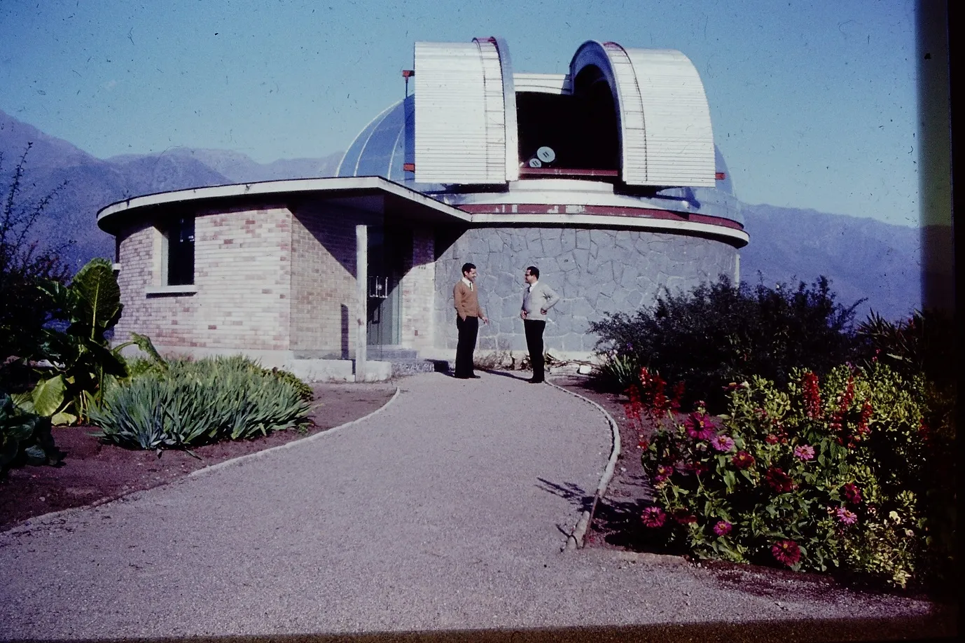Dependencias Observatorio Cerro Calán en los 60s