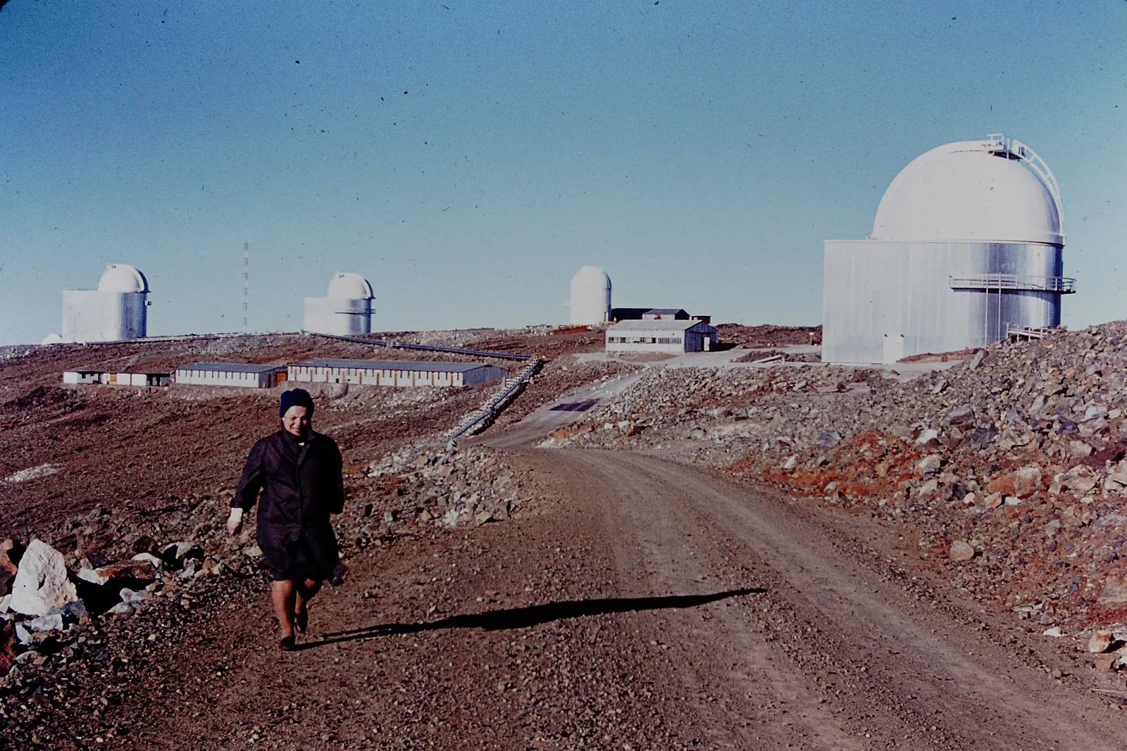 Camino a la cumbre del Cerro La Silla, 70s