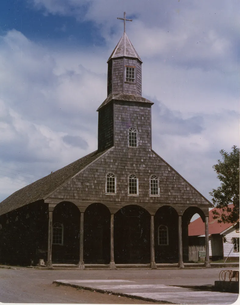 Iglesia de Achao en 1984