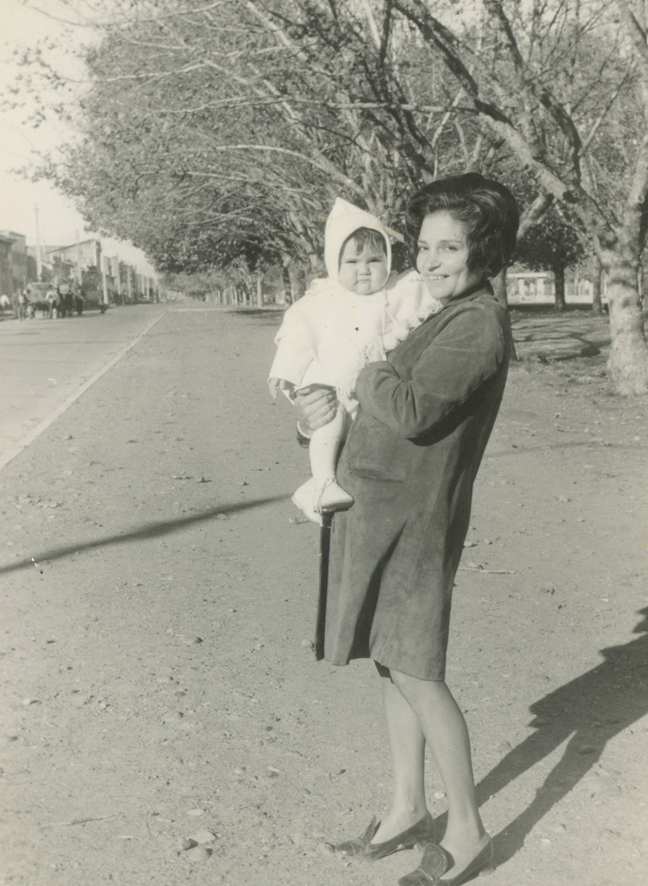 Madre e hijo en Talca en 1969