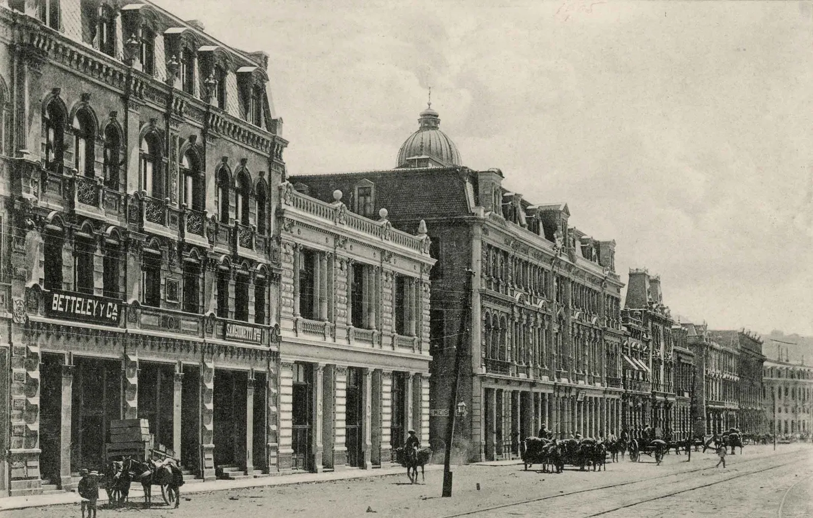 Avenida Errázuriz de Valparaíso en 1905