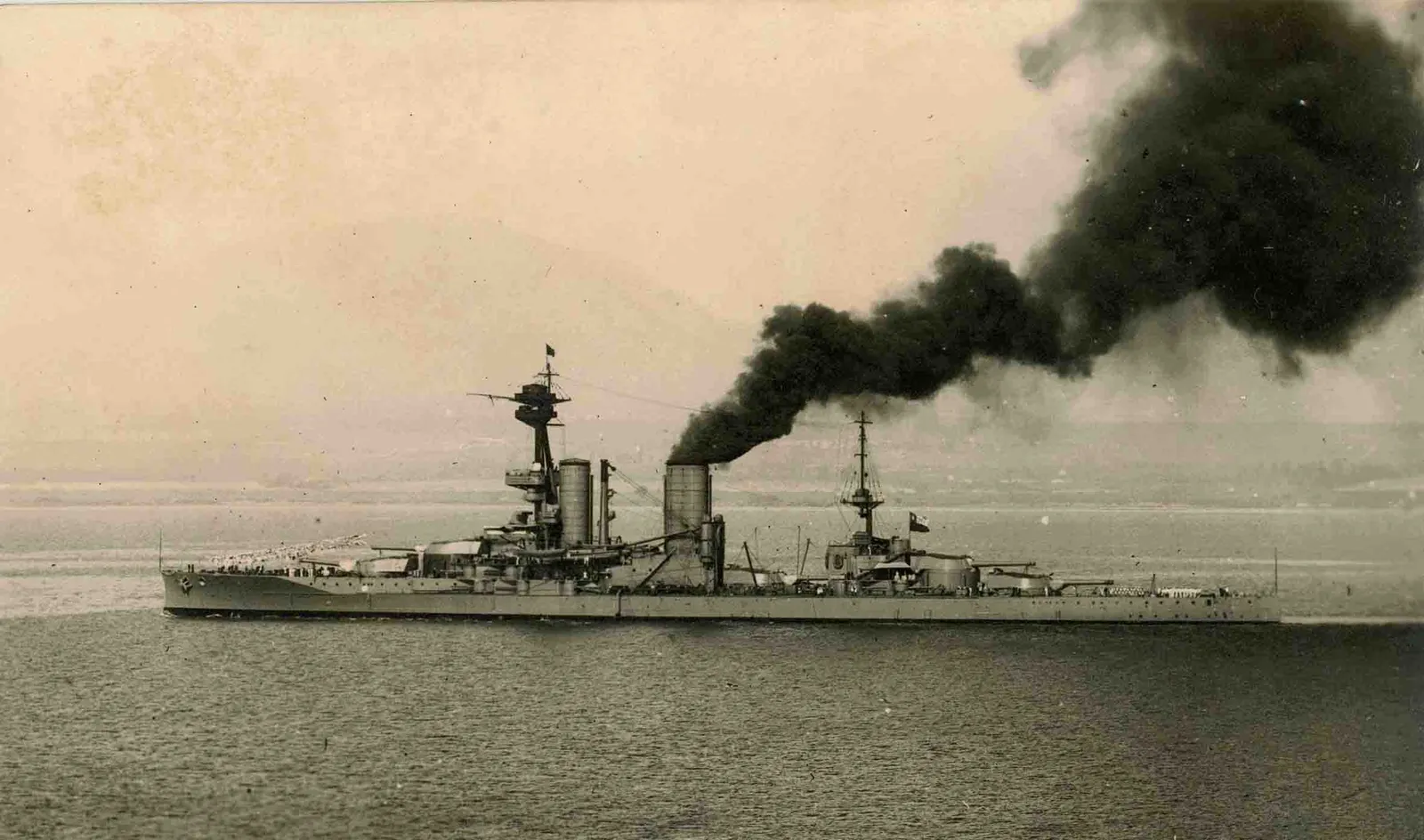 Acorazado Almirante Latorre ca. 1930