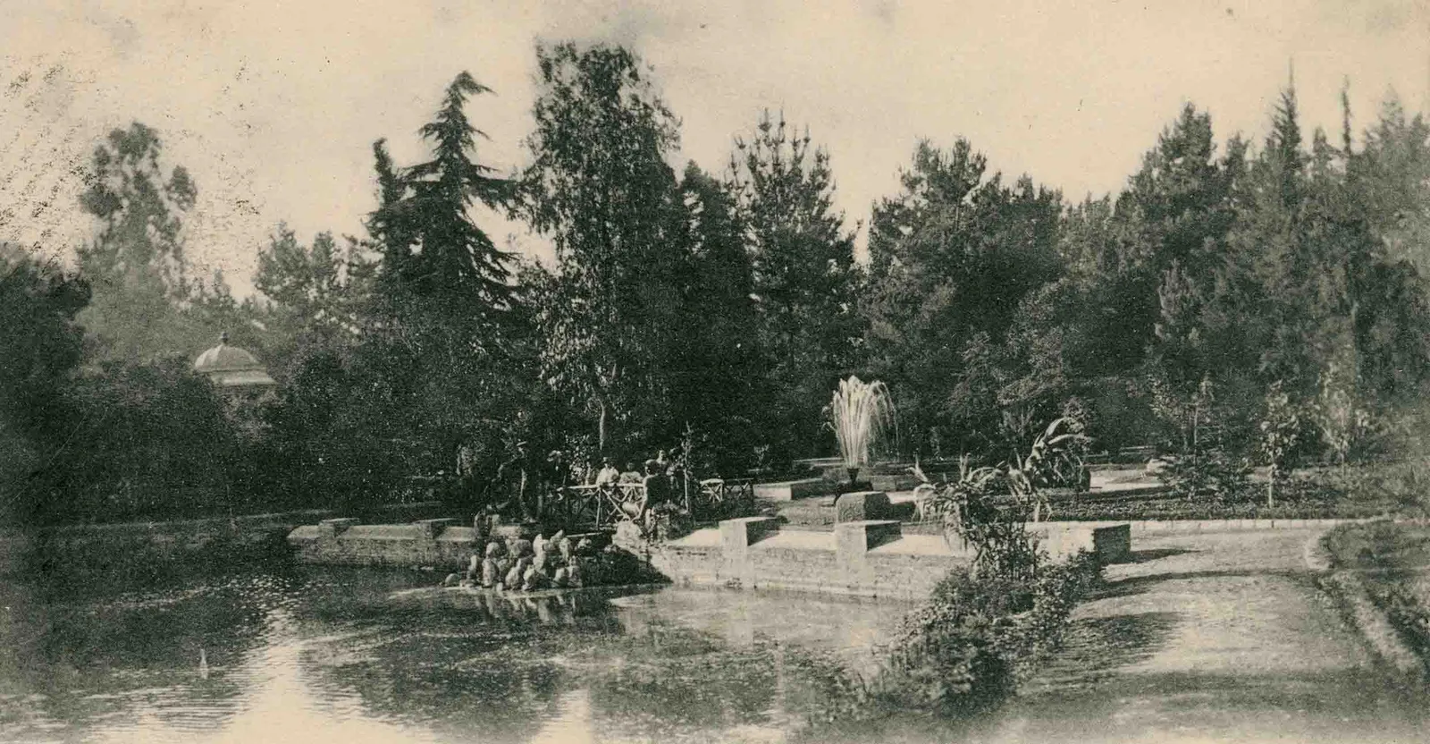 Laguna del Parque Cousiño de Santiago ca. 1910