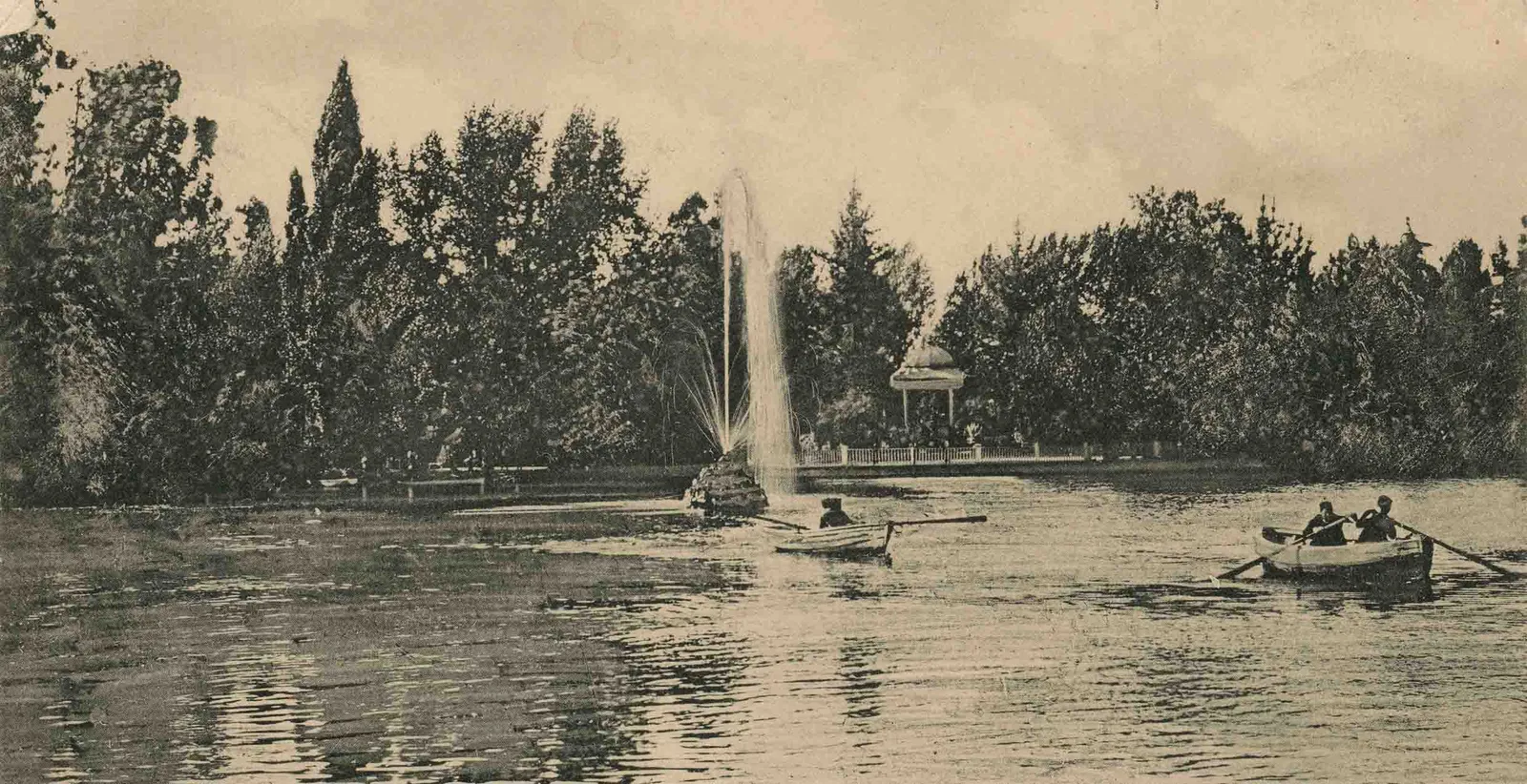 Laguna Parque Cousiño de Santiago ca. 1910