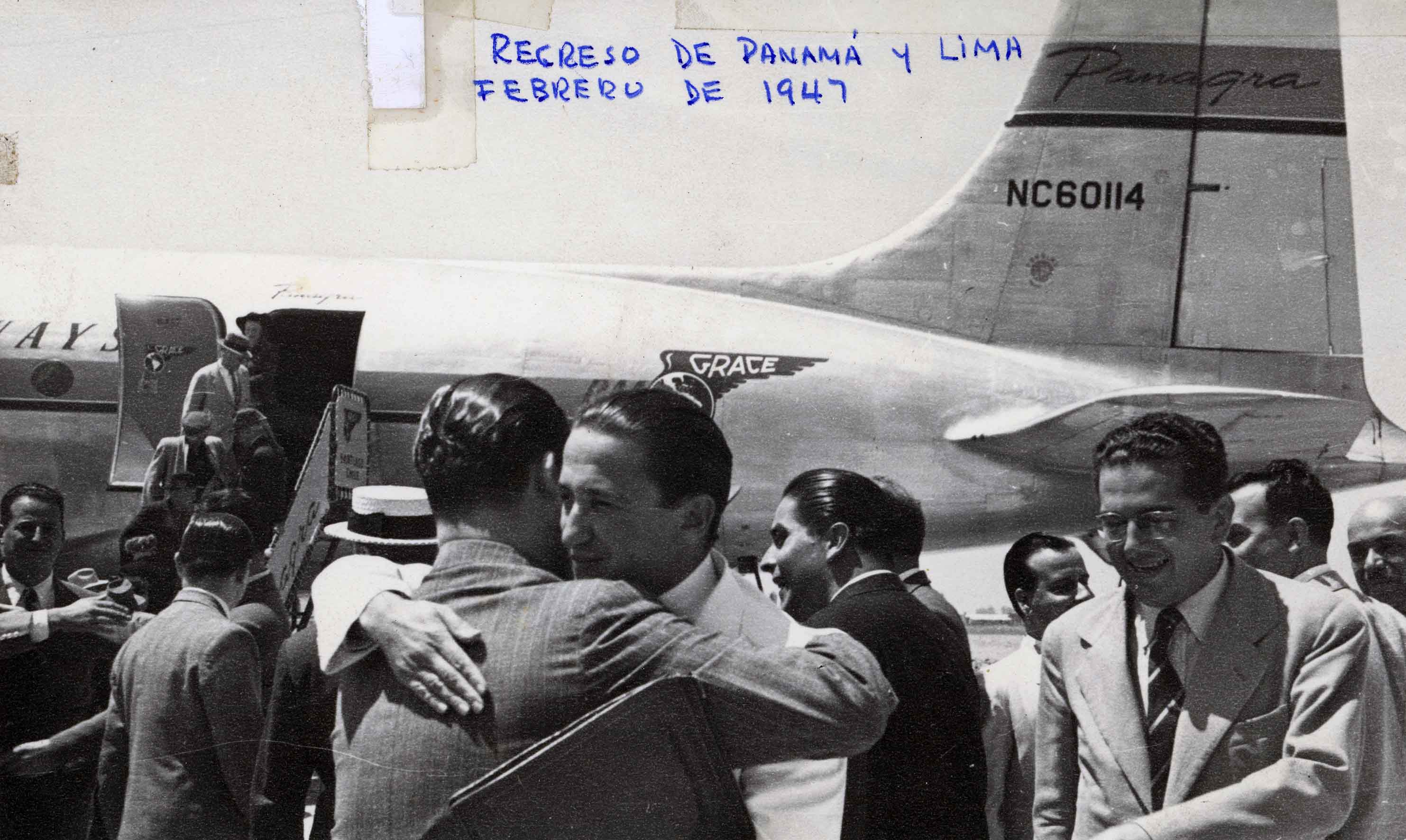 Reencuentro en Aeropuerto, 1947