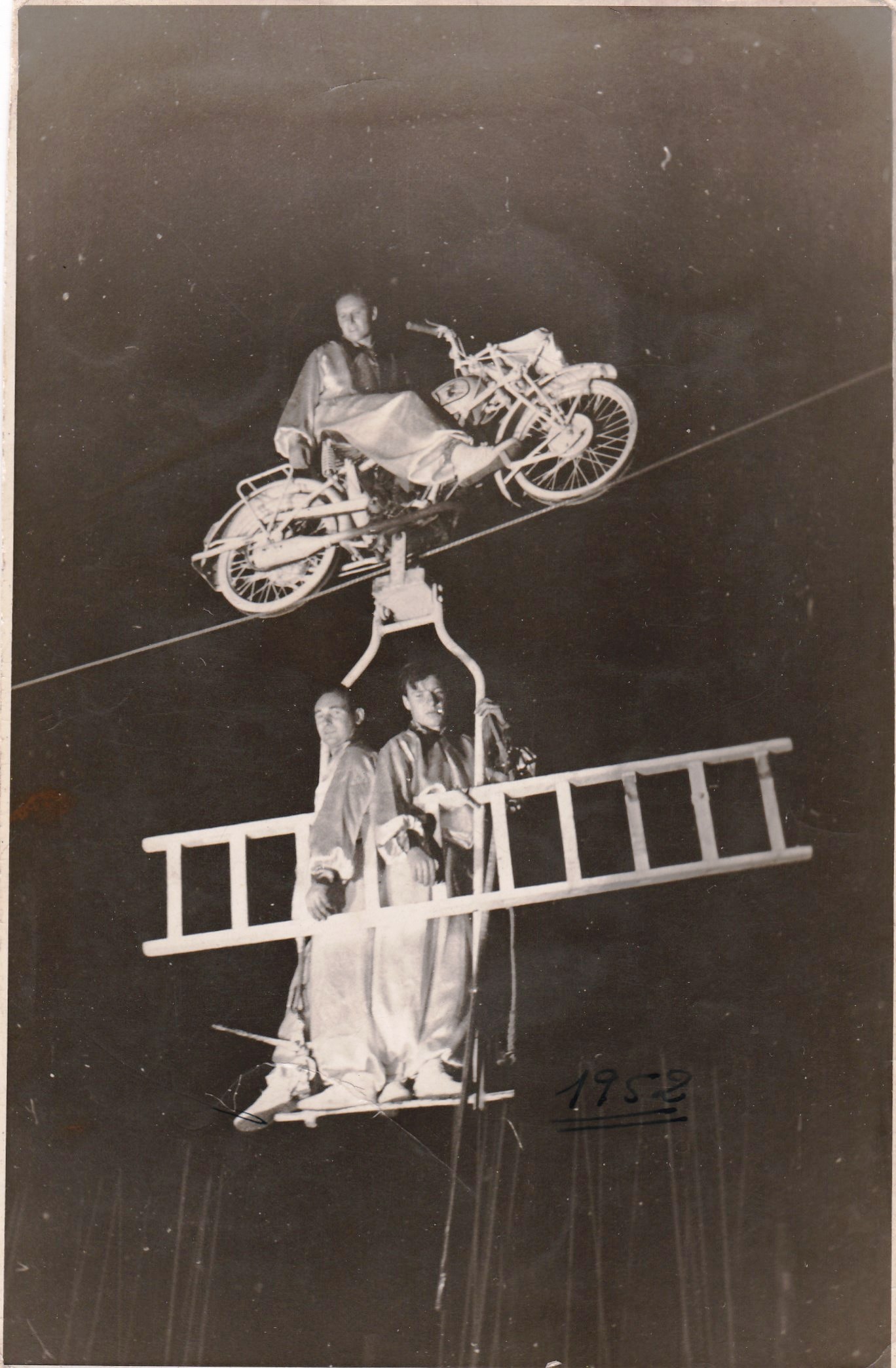 Equilibristas alemanes en Santiago, 1952