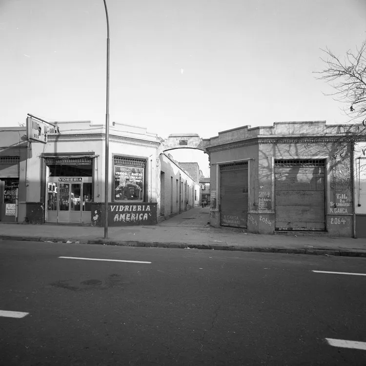 Cité en avenida San Pablo, 1977
