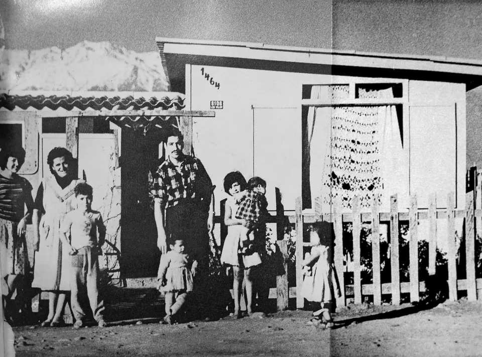 Familia en la población San Gregorio, 1964