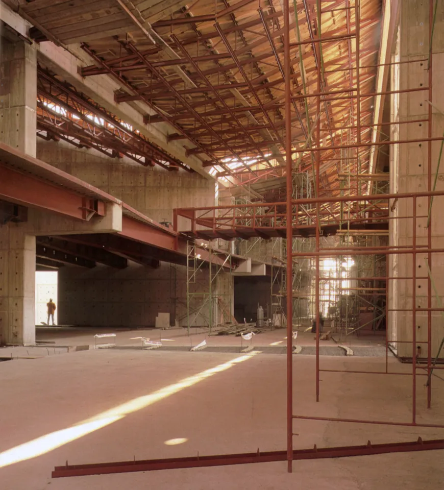Construcción del MIM en 1998
