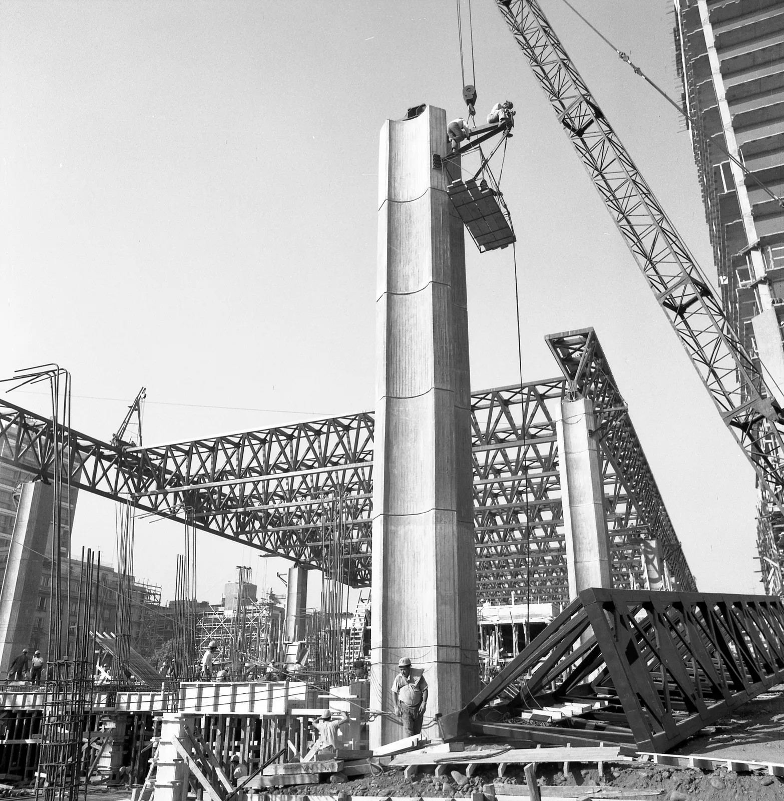 Construcción Edificio Unctad III, Santiago, en 1971