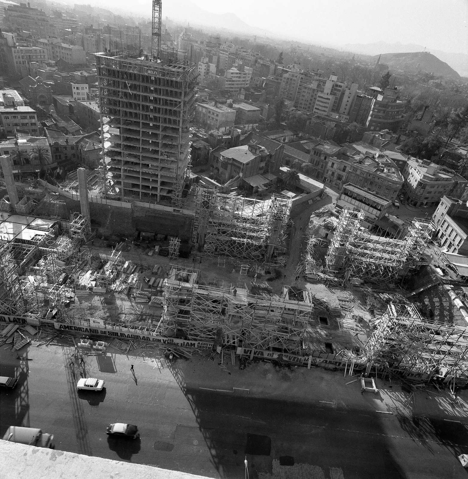 Construcción Edificio Unctad III-Gabriela Mistral-CAP-Maestranza Cerrillos en 1971