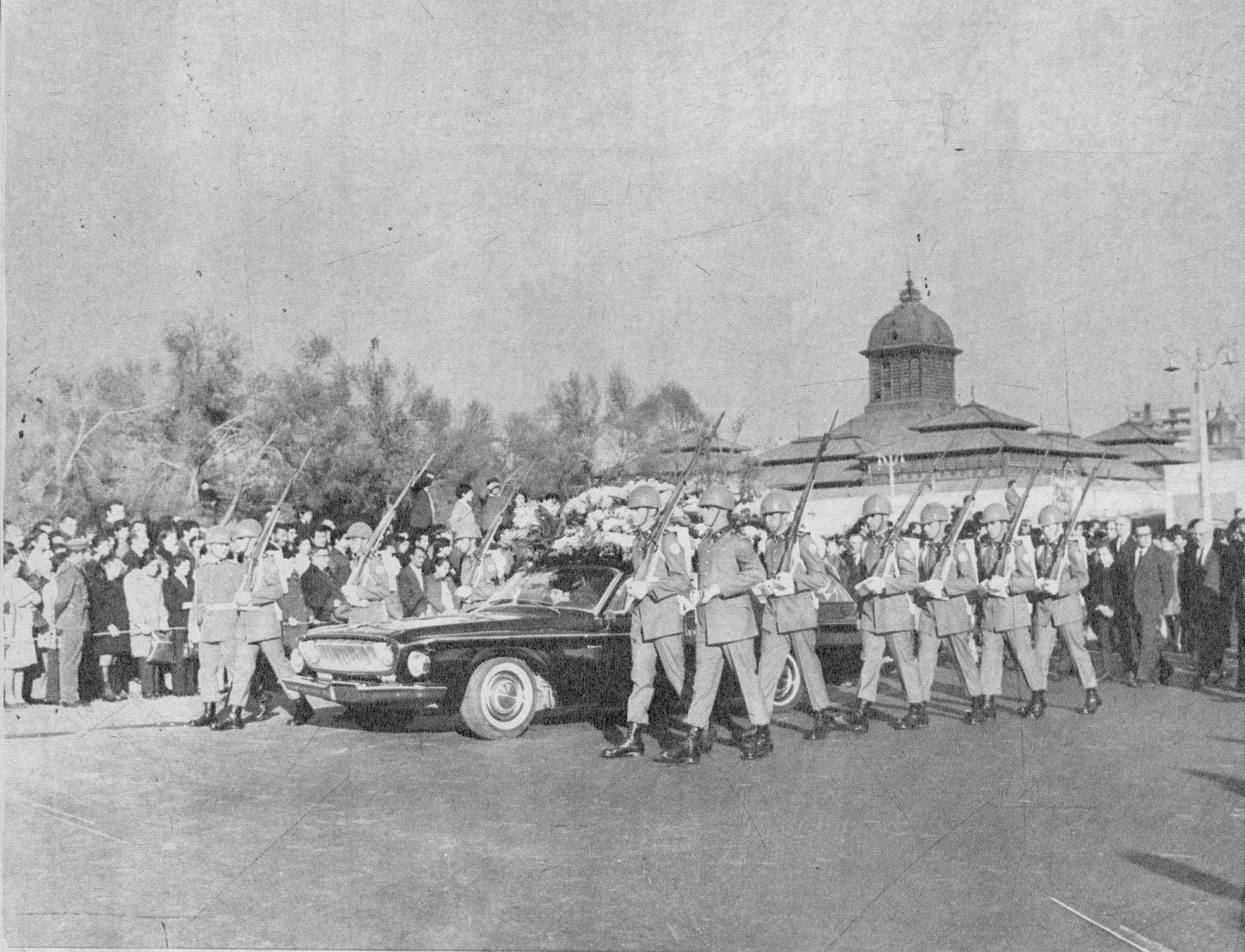 Carroza Funebre del exVicepresidente Perez Zujovic