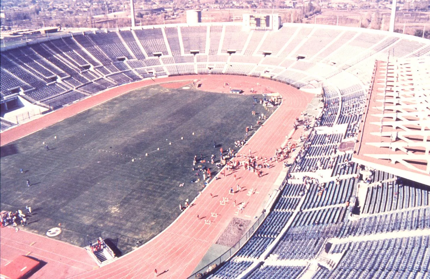 Estadio Nacional, Julio Martínez p.