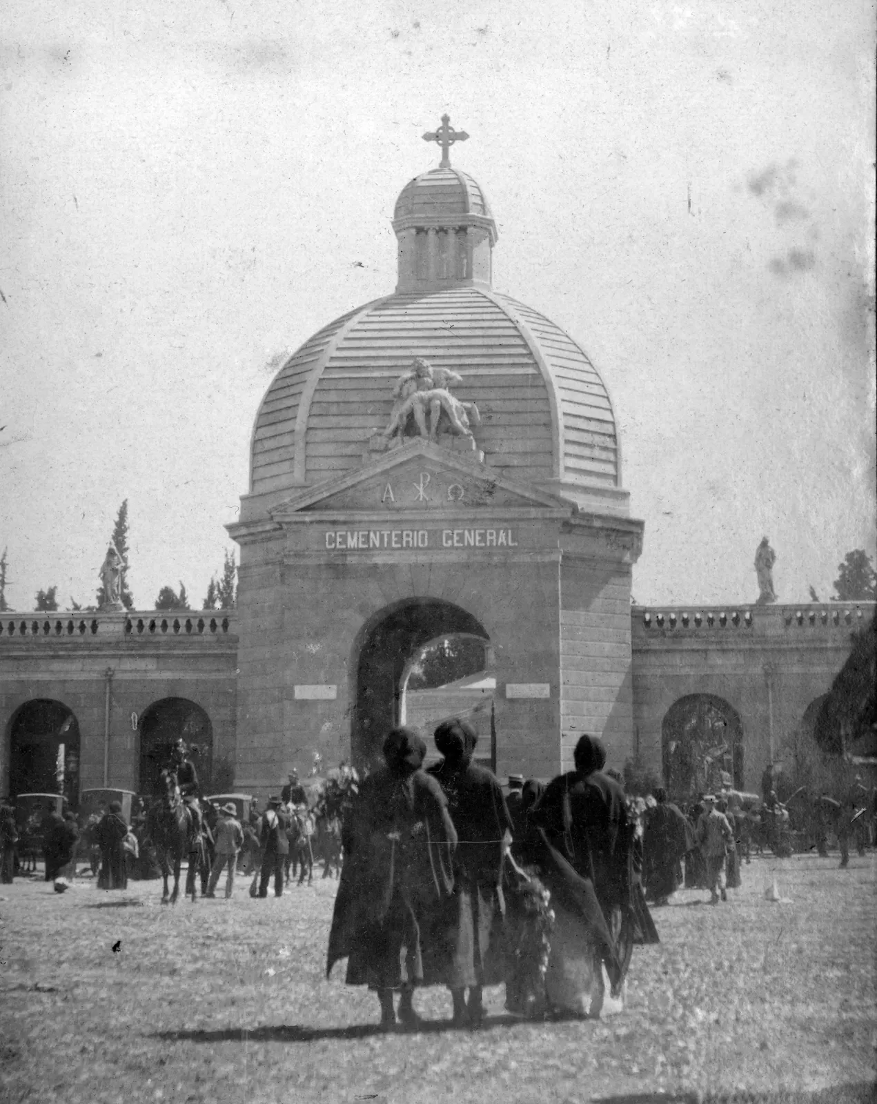 Cementerio General de Santiago, Chile, CA 1900
