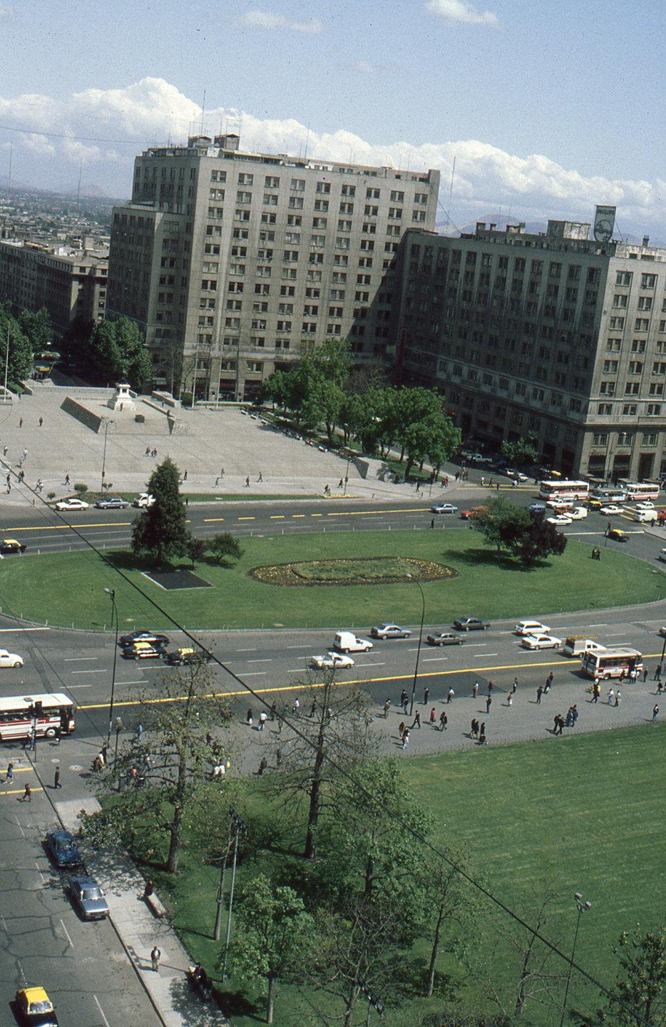 Eje Bulnes desde la moneda, ca 1990