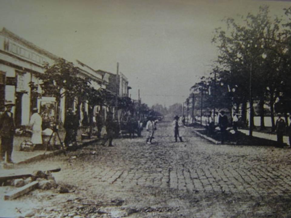Calle Brasil de Linares en 1930