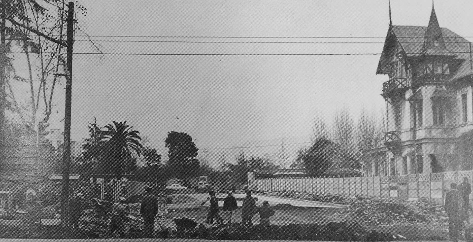 Calle Curicó, entre Vicuña Mackenna y Ramón Carnícer