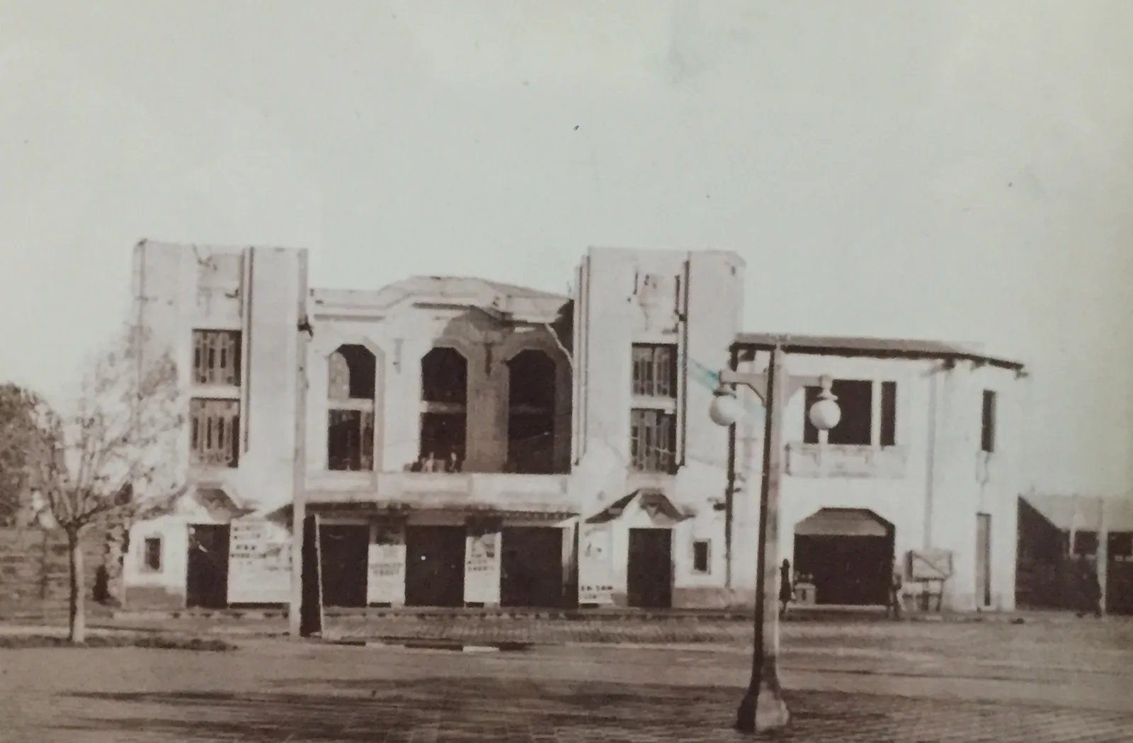 Ruinas del Teatro Municipal de Cauquenes, 1945