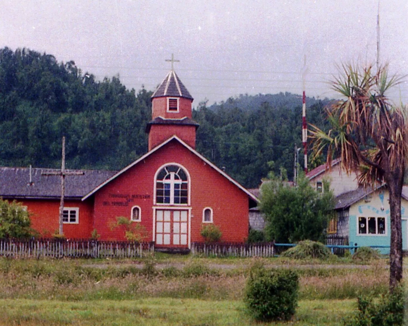 ANTIGUA IGLESIA DE PUERTO CISNES, AISÉN