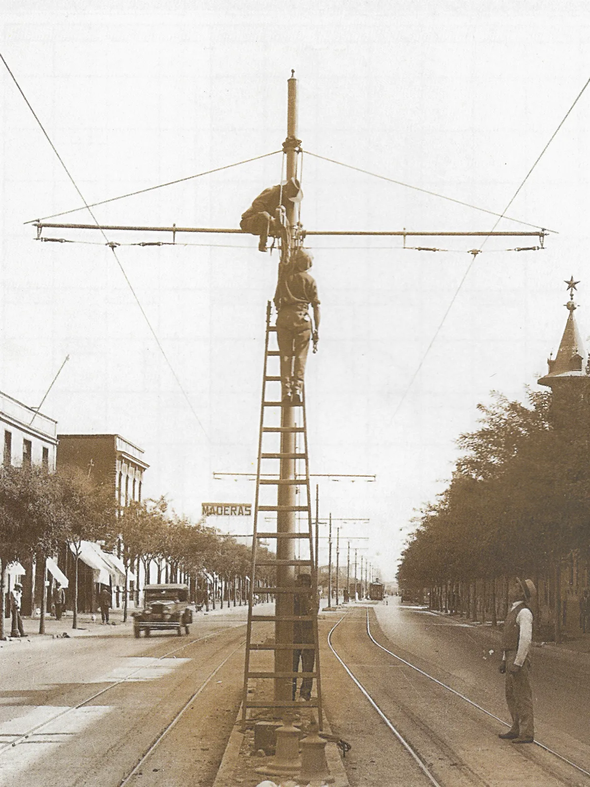 Avenida Independencia en la década de 1930