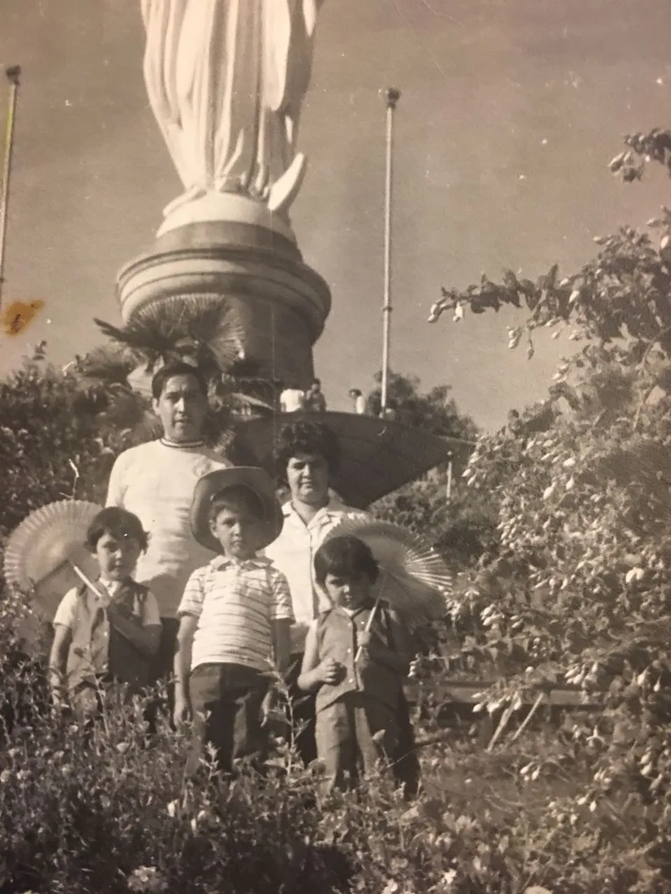 Paseo familiar a la Virgen del Cerro en 1969