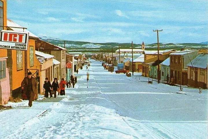 Calle Bulnes de Puerto Natales en 1980