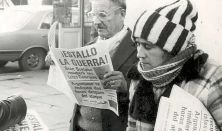Puntarenenses leen sobre Guerra de las Malvinas, 1982
