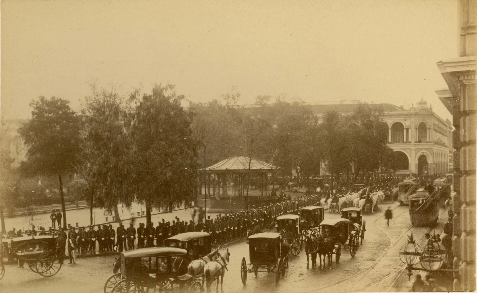 Plaza de Armas de Santiago en 1888