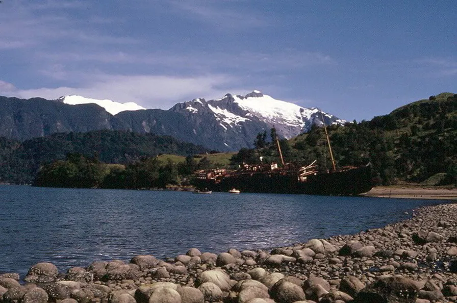 Playa de Puerto Chacabuco en 1960