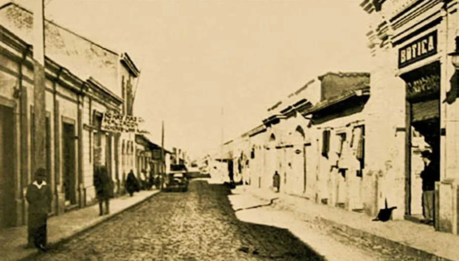 Calle Comercio de Cauquenes en 1928