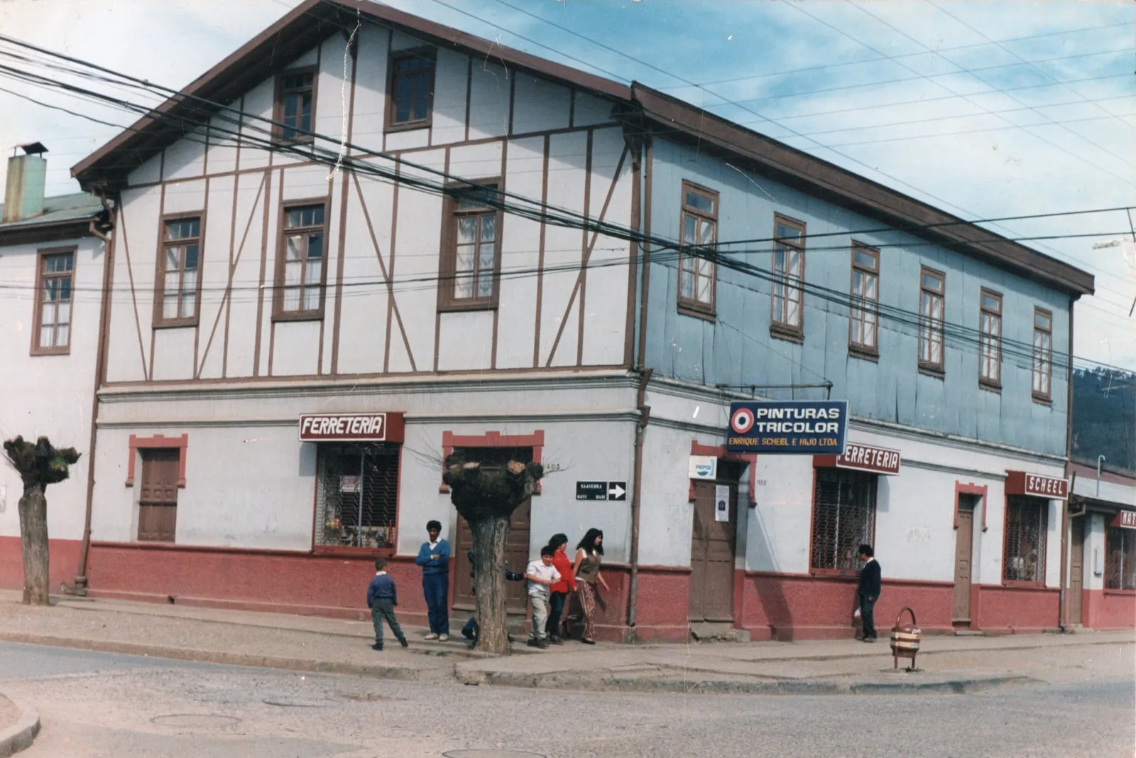 Ferretería Scheel en 1998