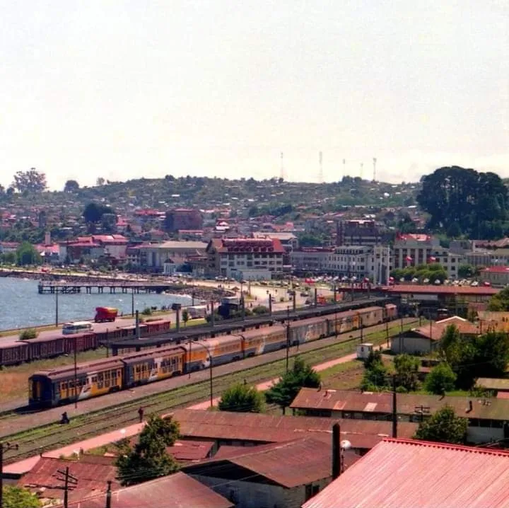 Estación de trenes "Puerto Montt", 1990