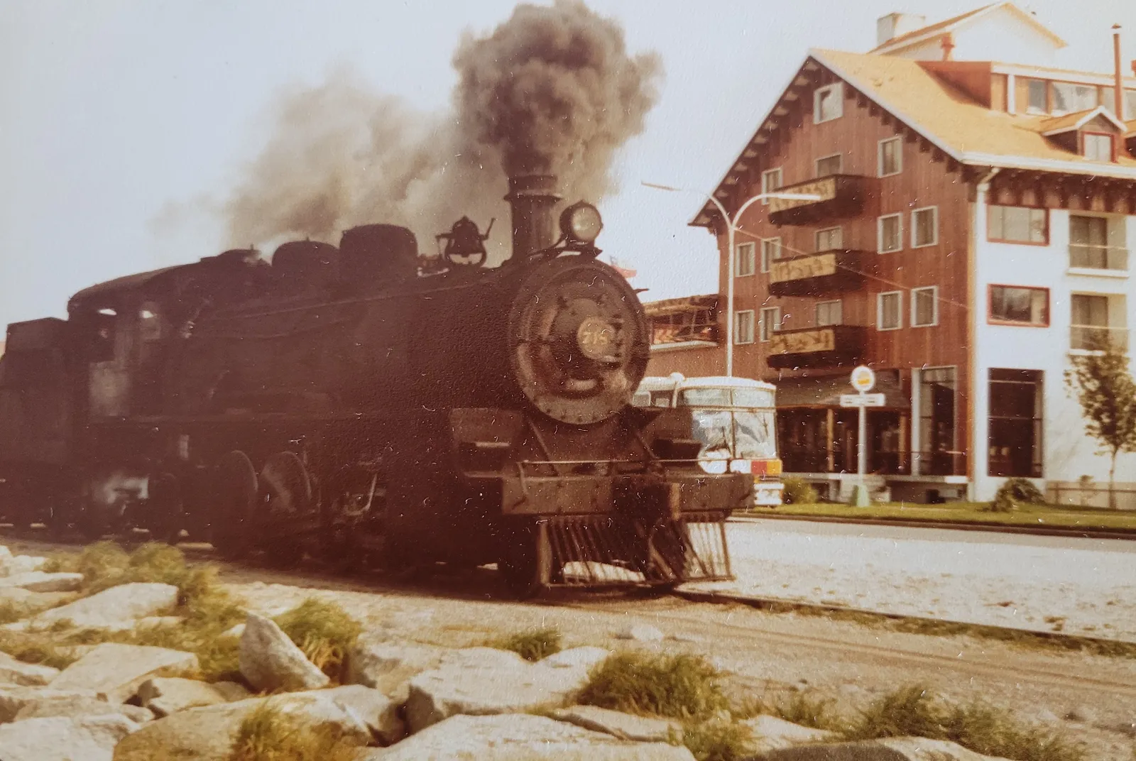 Locomotora costanera Puerto Montt en 1970