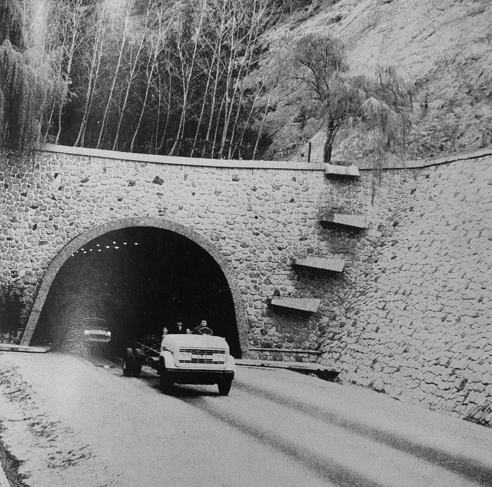 Acceso al túnel Zapata, 1968