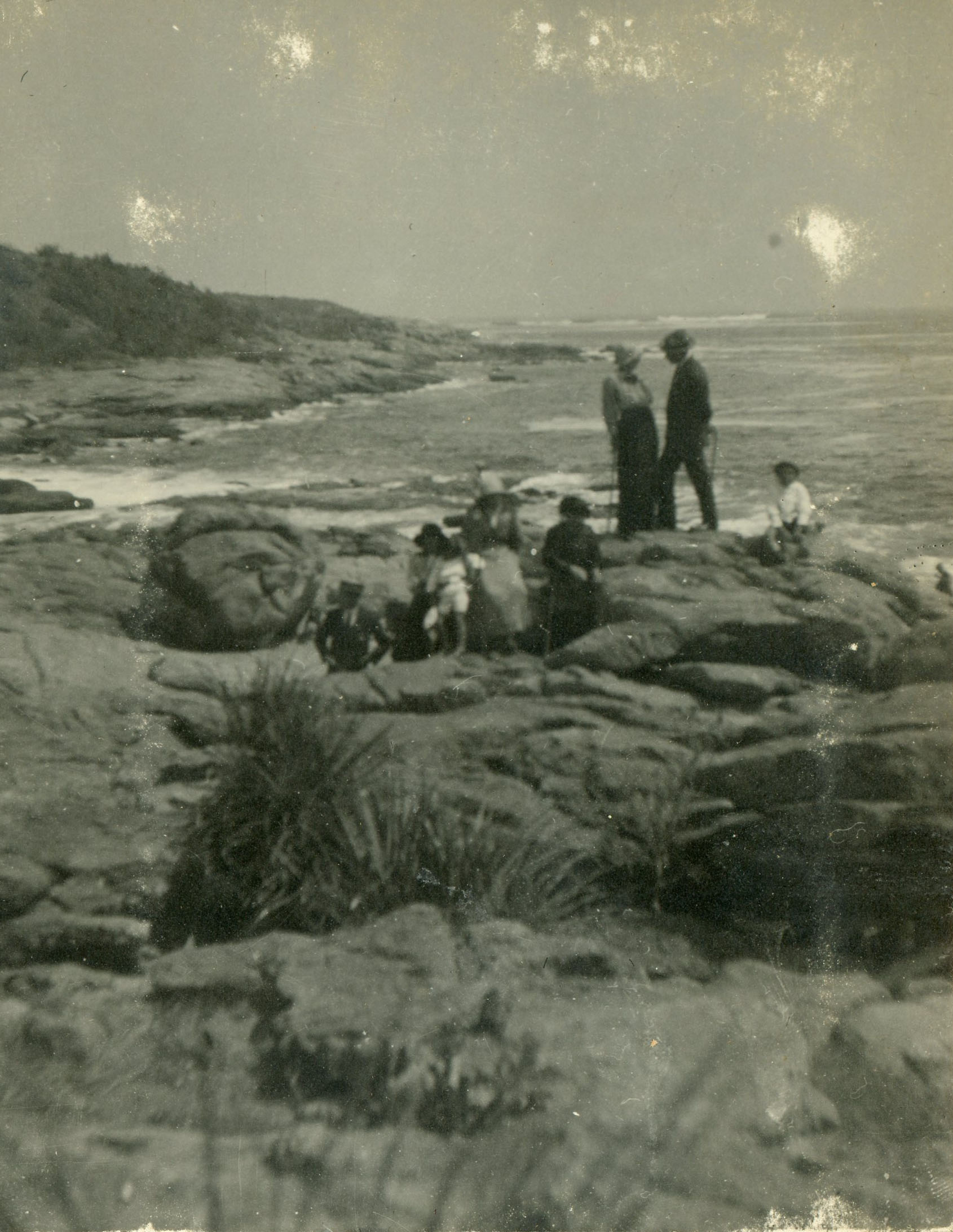 Rocas en Papudo, Febrero de 1913