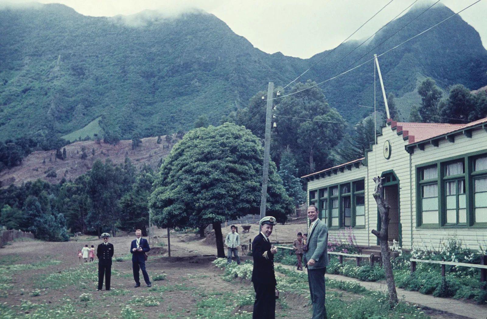 Visita a la Isla Robinson Crusoe en Juan Fernández, 1960