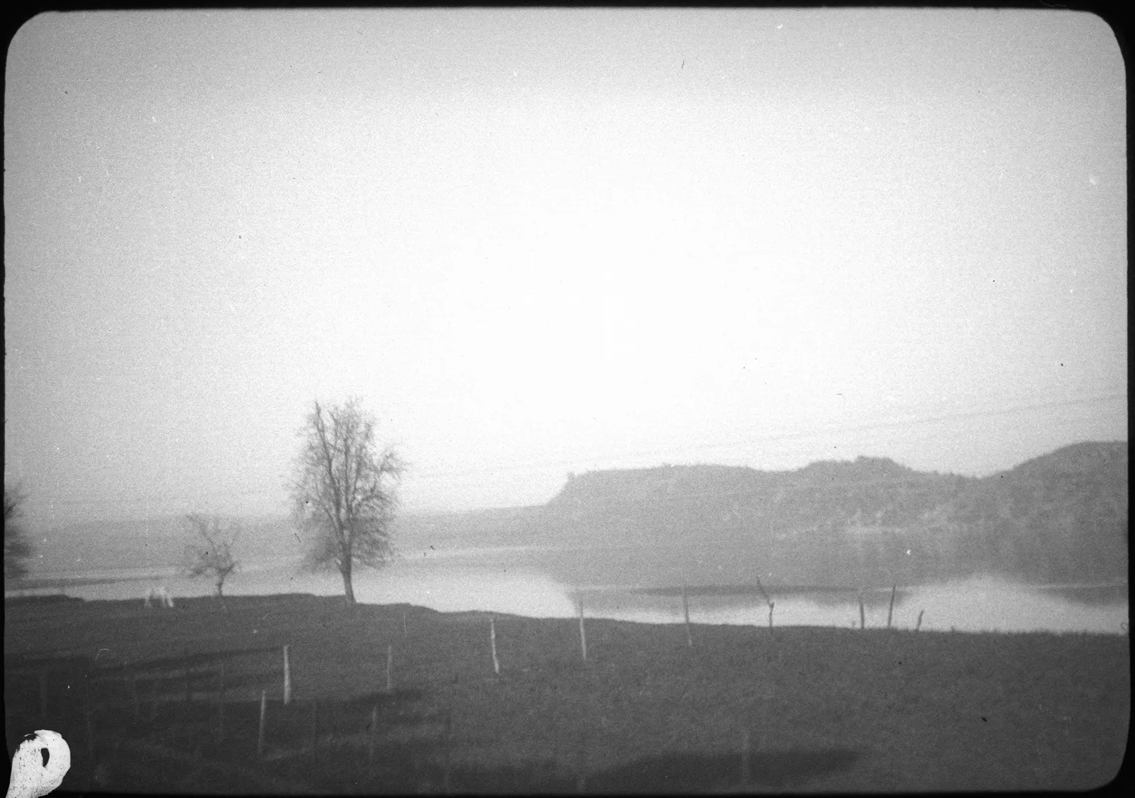 Vista de un Lago o Río desconocido, 1928