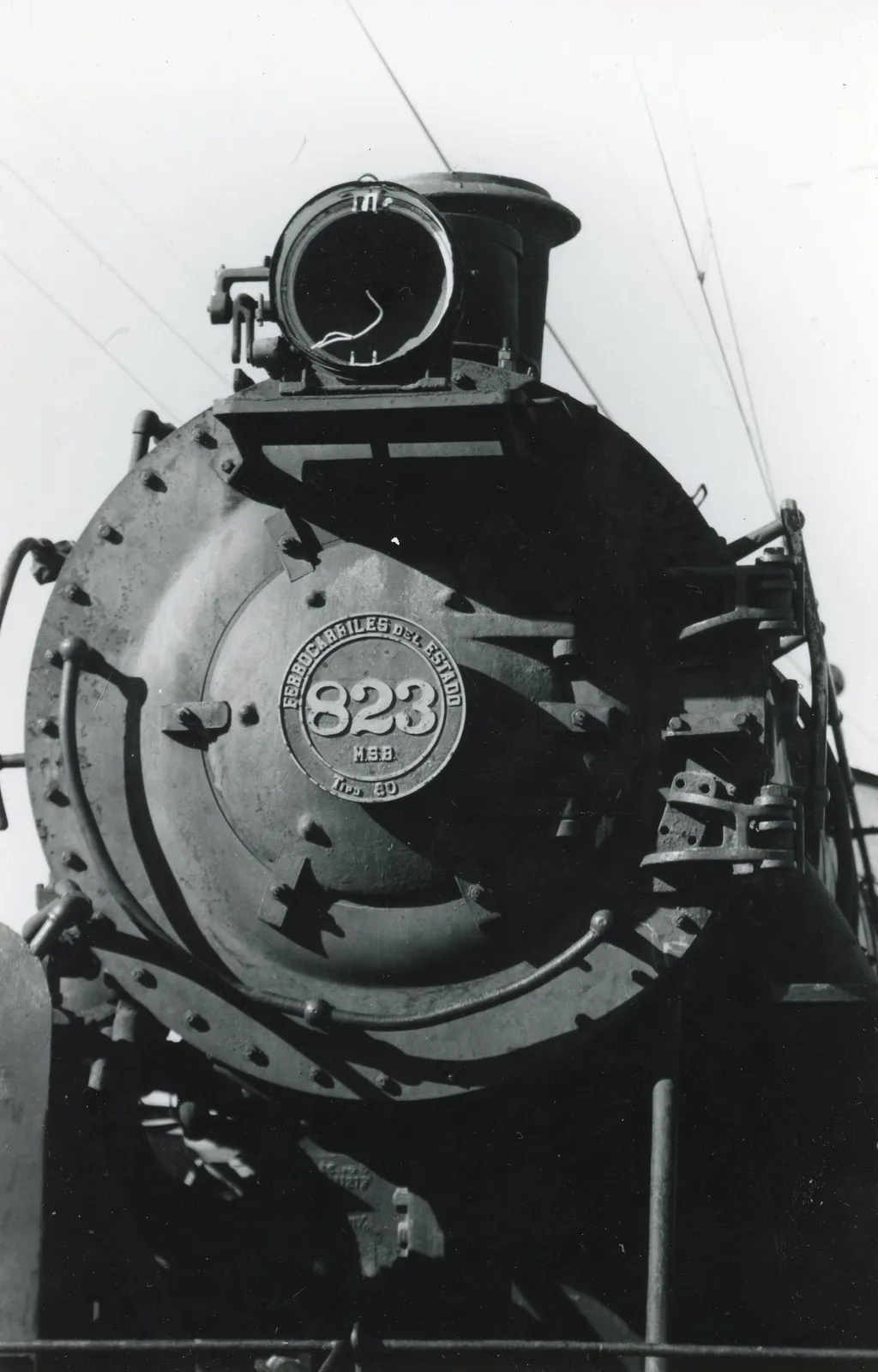 Frente de una locomotora 823 de EFE, 1960