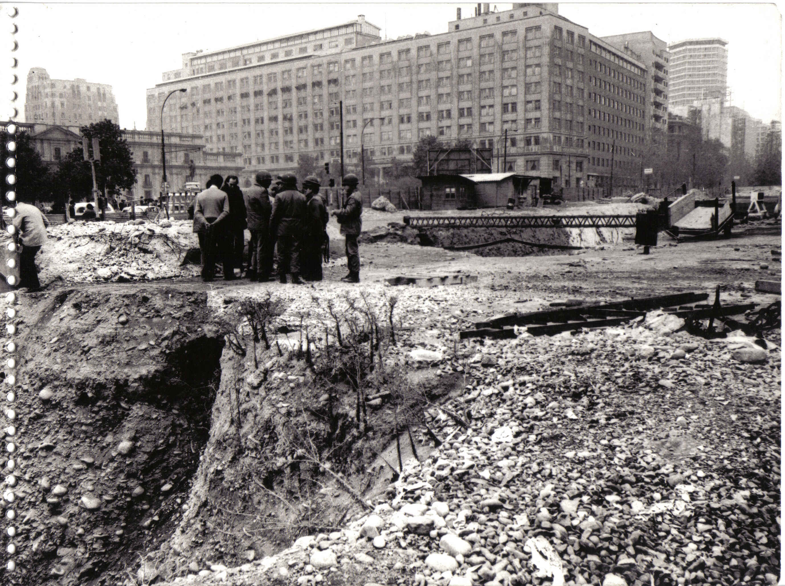 Militares en Construcción Línea 1 - Metro de Santiago, 1974