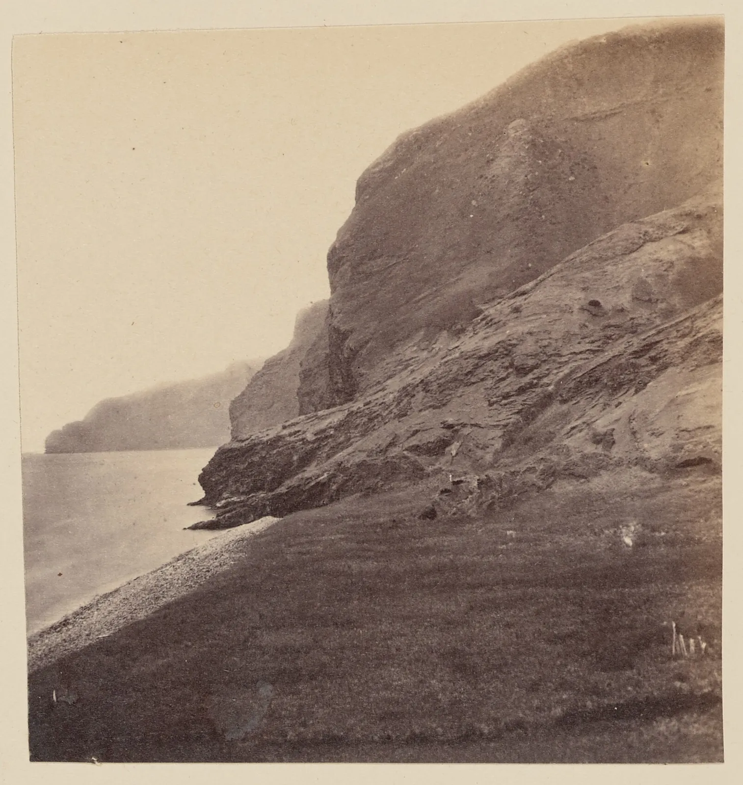 Vista de la costa y bahía oeste, Isla Robinson Crusoe, 1860