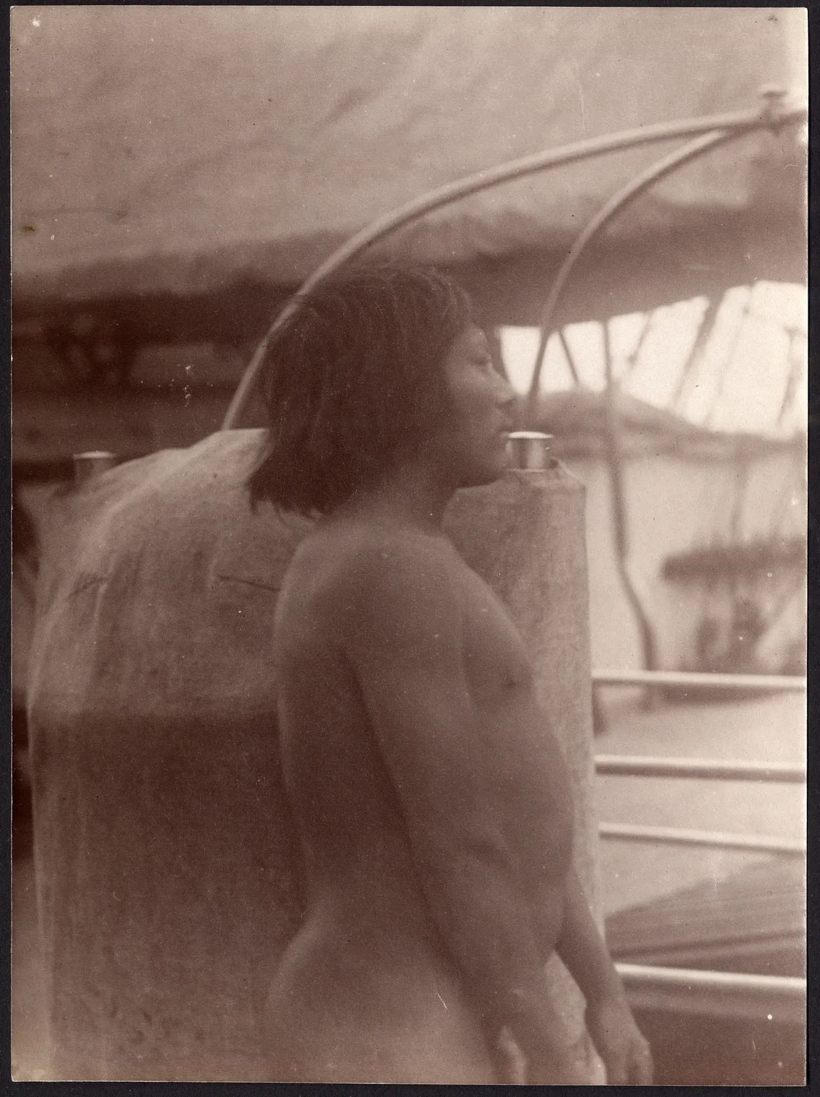 Hombre Kawésqar en el Vanadium, ca. 1894