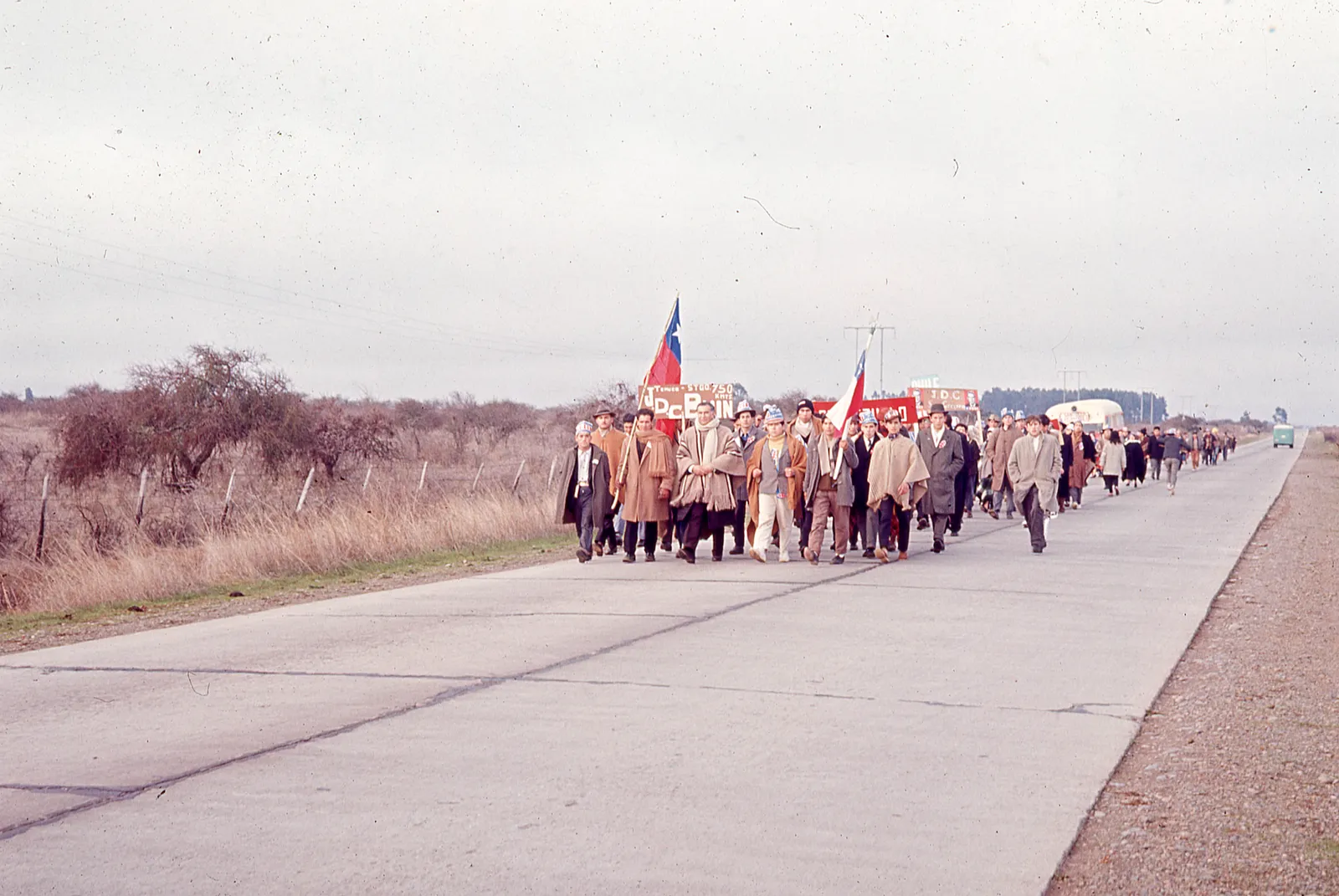 Marcha de la Patria Joven campaña presidencial Eduardo Frei Montalva, 1964
