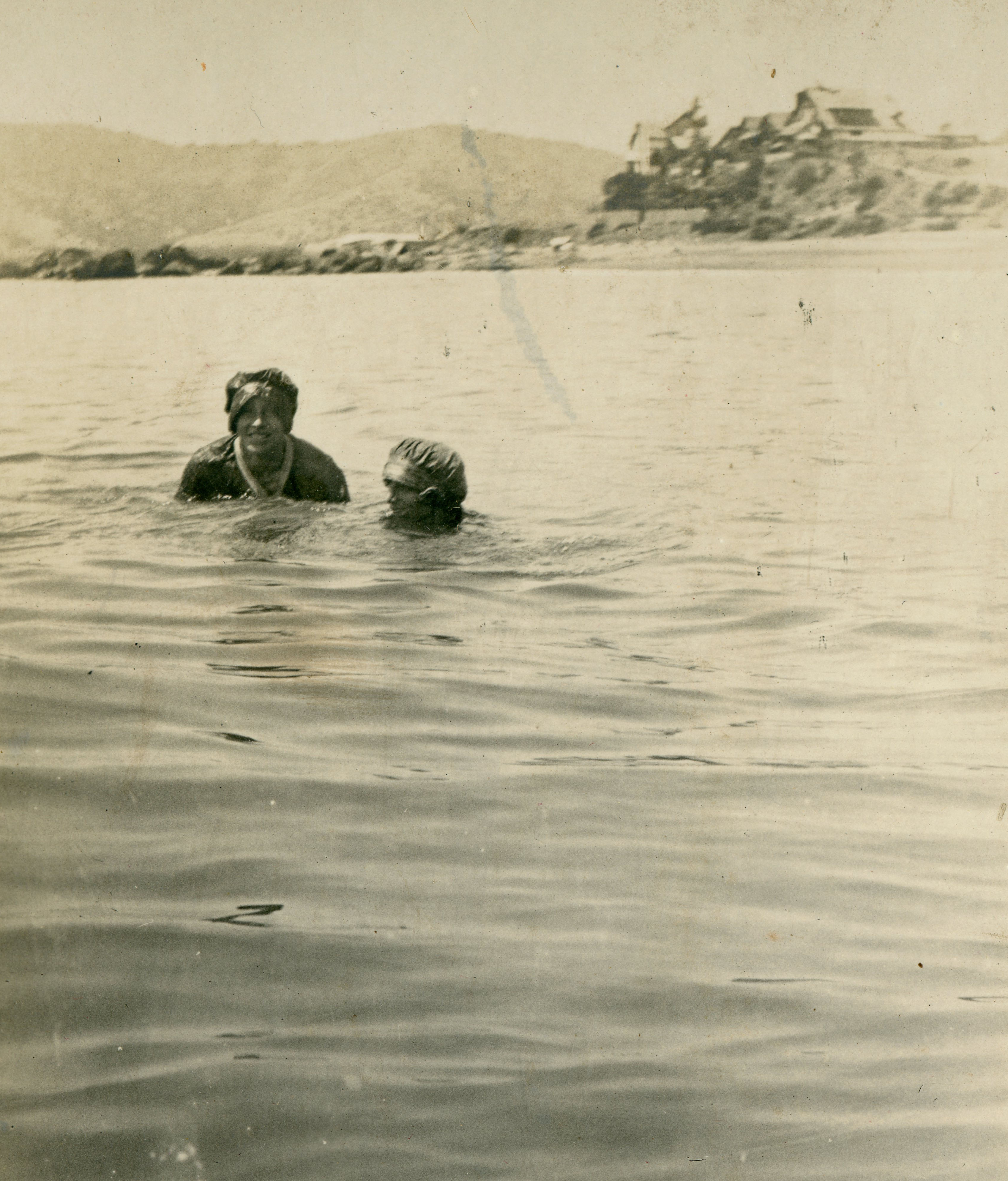 Bañistas en Papudo, Febrero de 1915