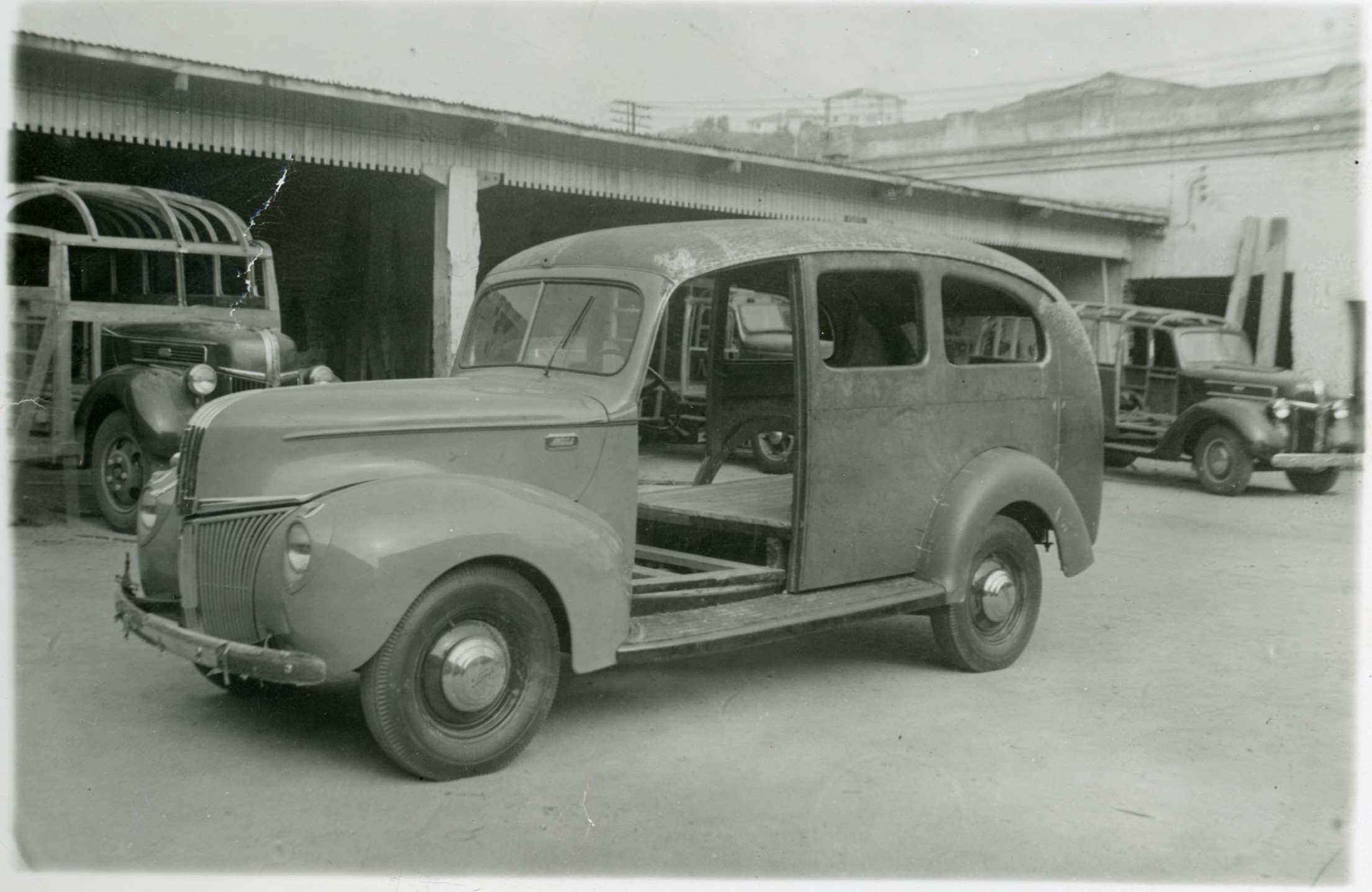 Carrocería de Automóvil en Viña del Mar, ca. 1950