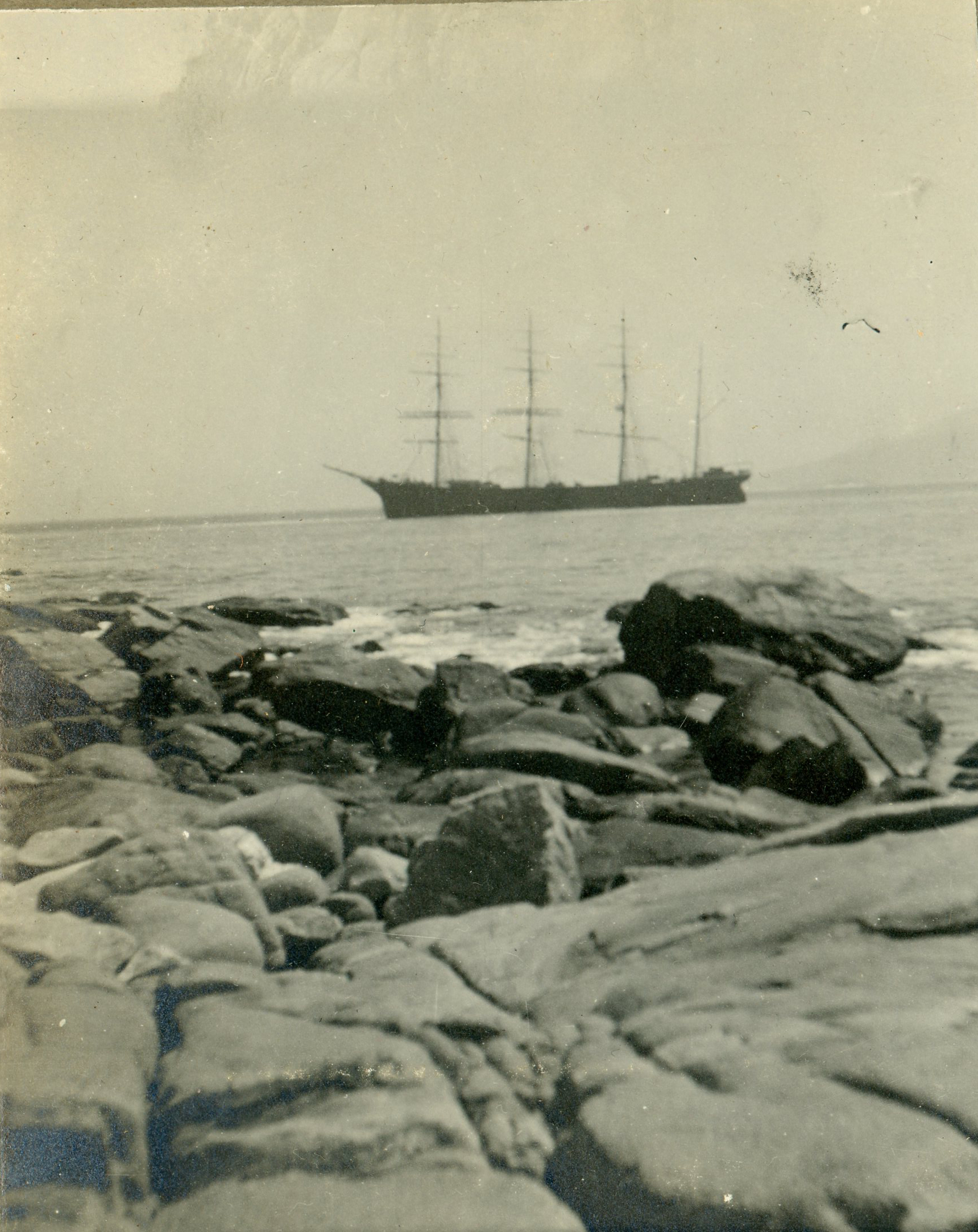 Papudo y una corbeta, Abril de 1913