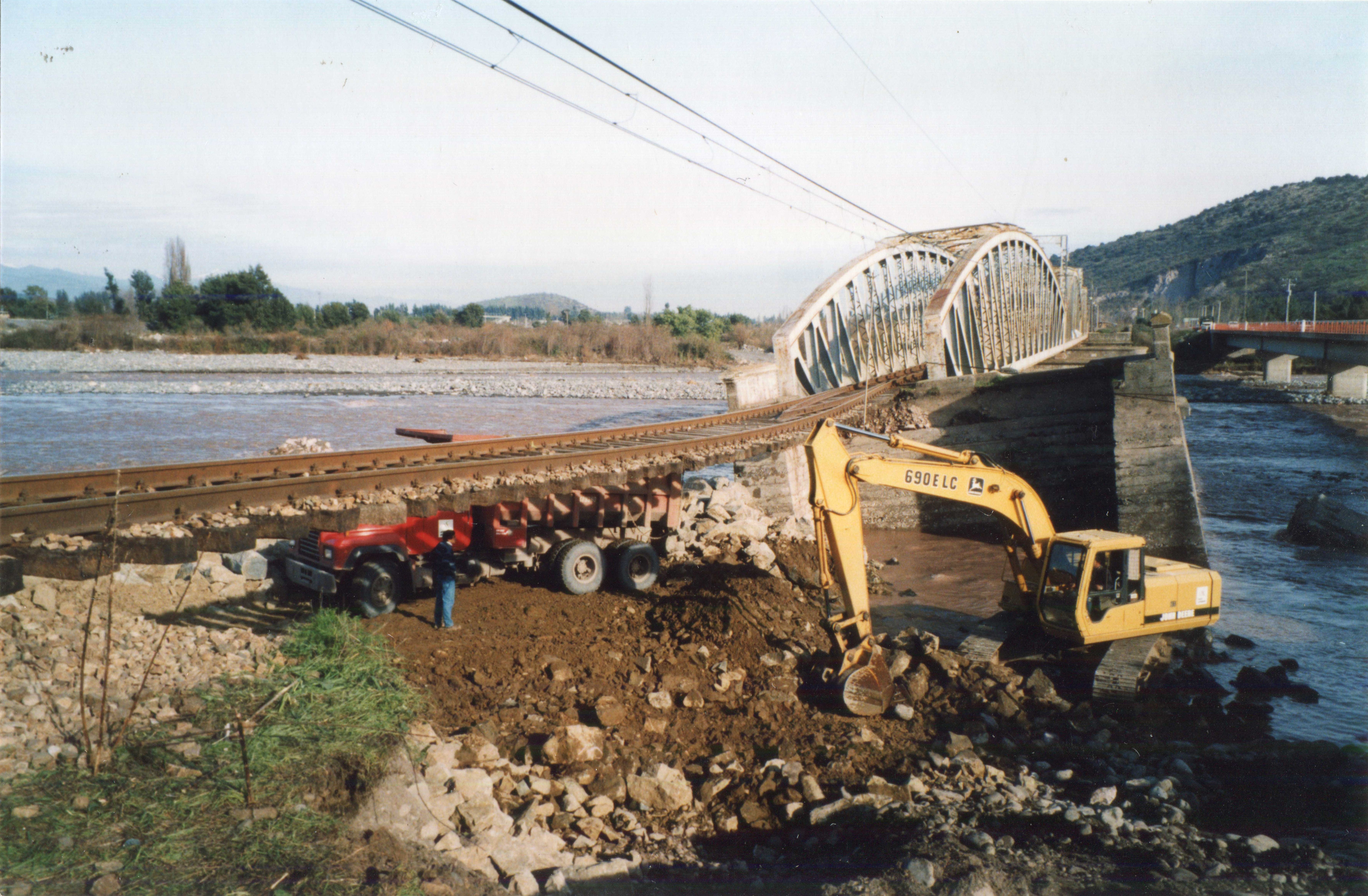 Obras en Puente Ferroviario Tinguiririca, San Fernando, ca. 1995