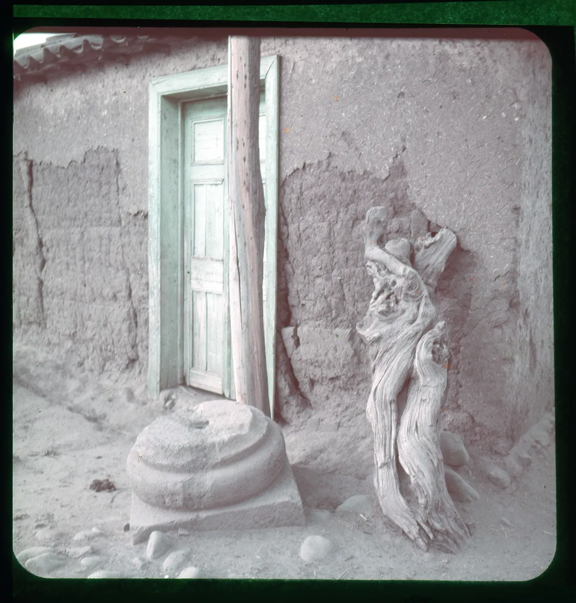 Esquina de una casa, Alhué, Región Metropolitana, Chile, 1950 - 1965